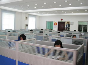 嵊州市榮藝服裝廠 專注女裝輔料制造，鑄就品質(zhì)與時(shí)尚